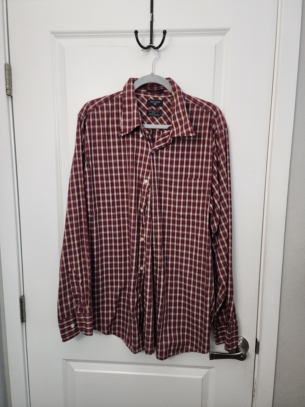 5/$30 Dockers Men's Burgundy Plaid Button-Up Dress Shirt